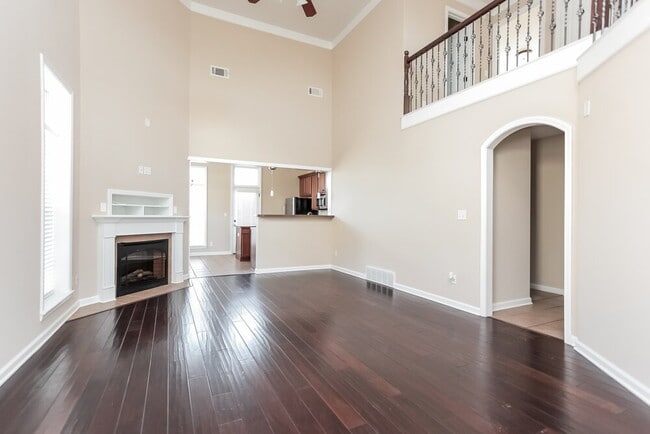 Building Photo - 2770 Hidden Falls Dr