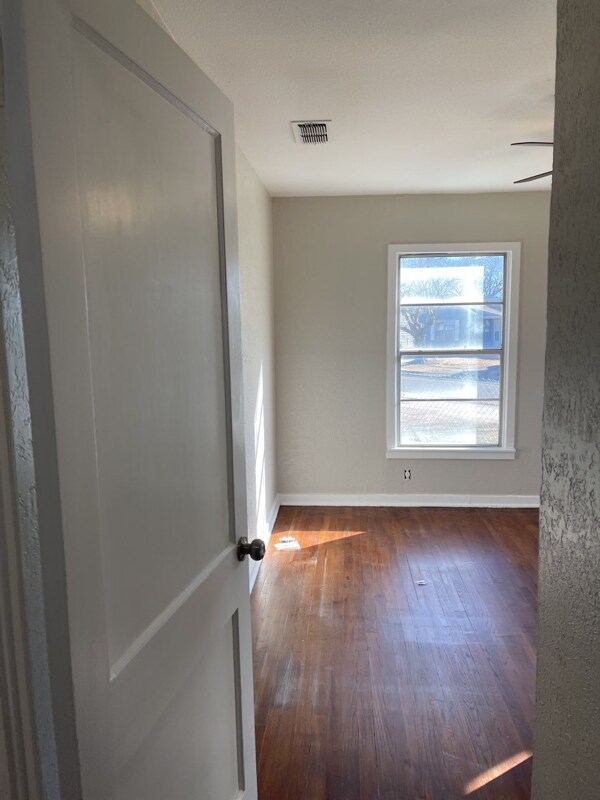 Building Photo - 4315 Rhea Rd