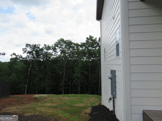 Building Photo - 765 Old Kerns Rd