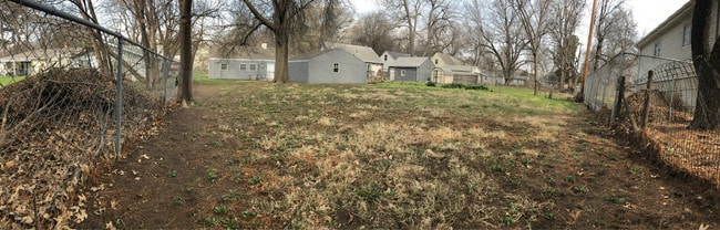 Building Photo - 1830 S Cotner Blvd