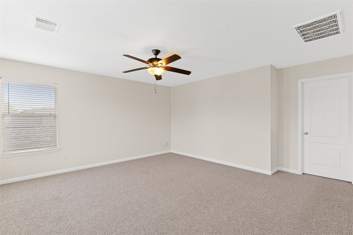 Building Photo - 18226 Fair Grange Ln