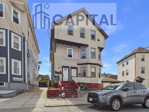 Building Photo - 84 Berkley St