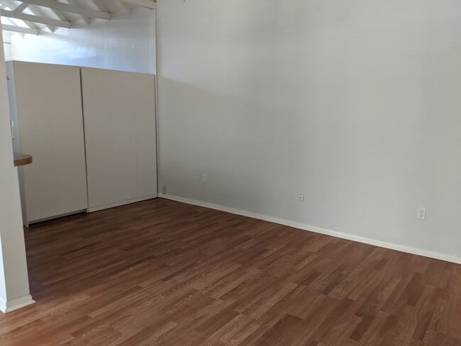 Building Photo - 5238 Wilkinson Ave