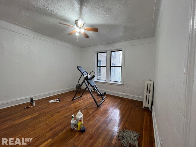 Building Photo - 616 Academy Street