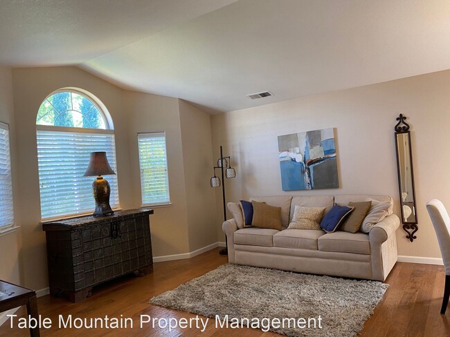 Building Photo - 3 br, 2 bath House - 5392 Treasure Hill Dr