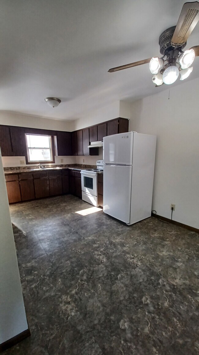 Building Photo - 3111 Runway Ave