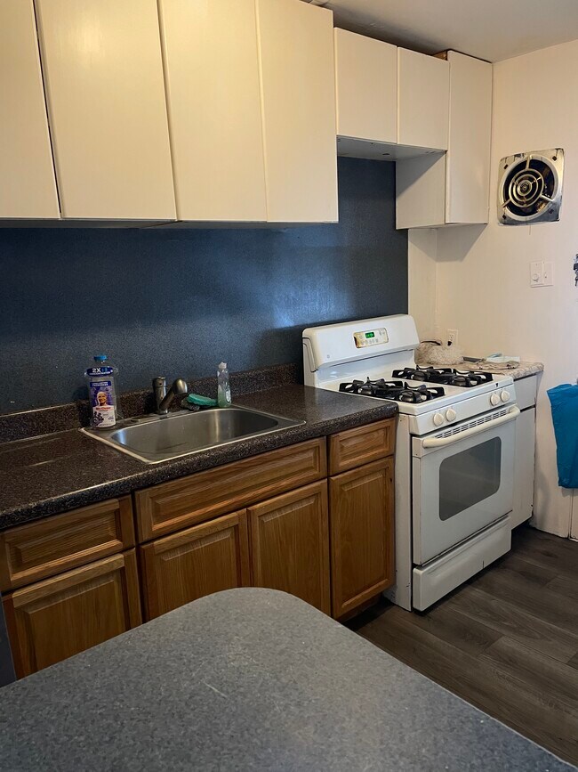 Foto del edificio - 7143 Clover Ln
