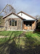 Building Photo - 442 NE 1st St