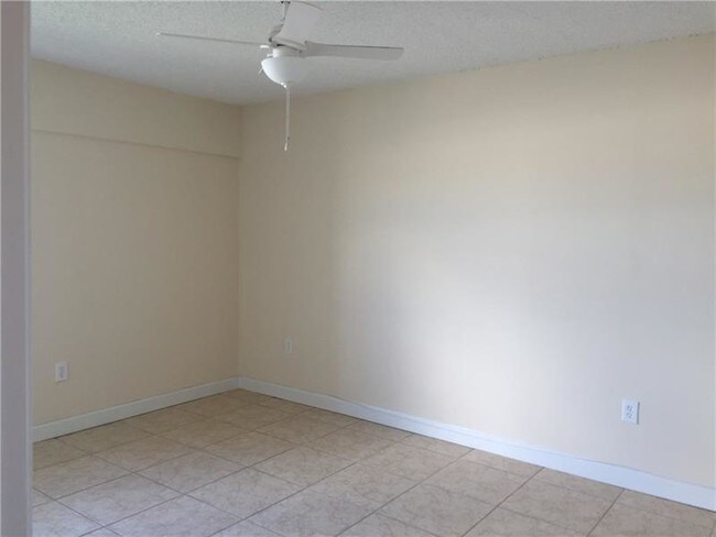 Foto del edificio - 465 SW 113th Way