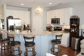 Building Photo - 407 Stone Flower Ln