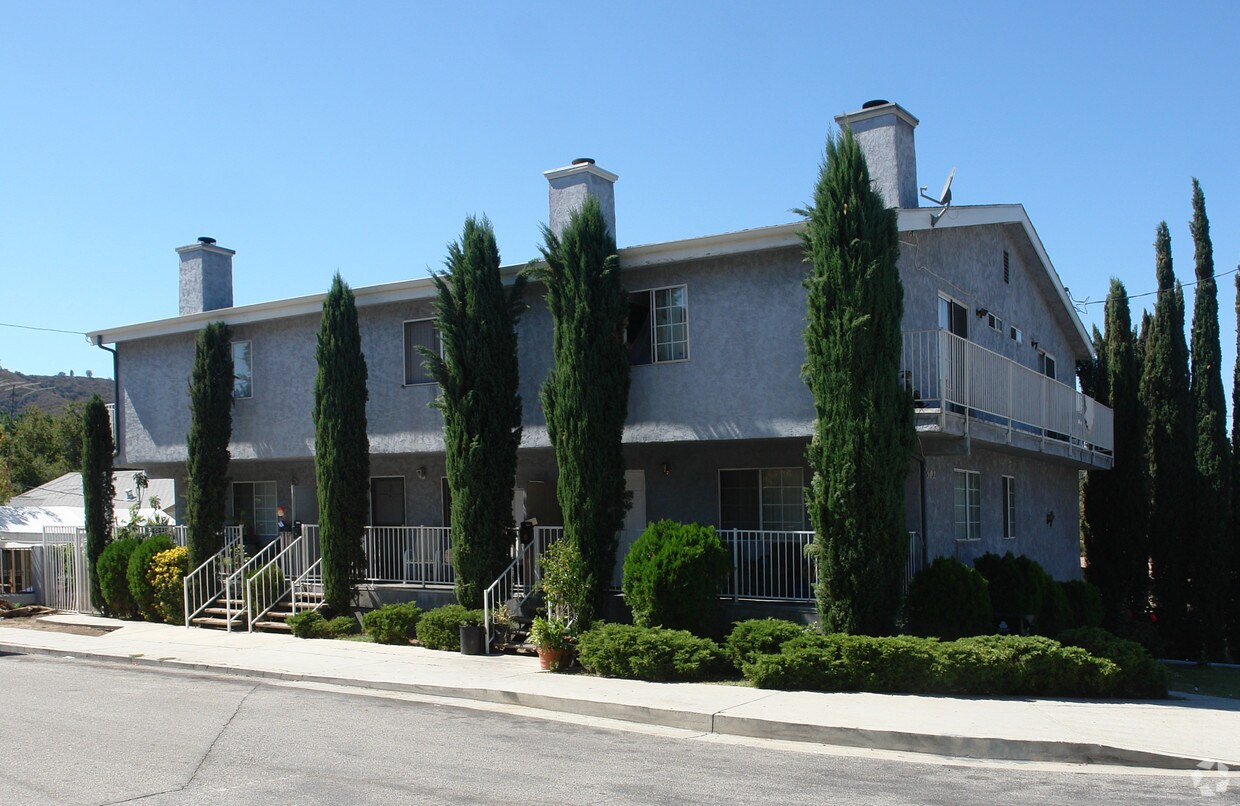 7502 Apperson St, Tujunga, CA 91042 Apartments in Tujunga, CA
