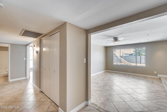 Building Photo - 11207 N 49th Dr