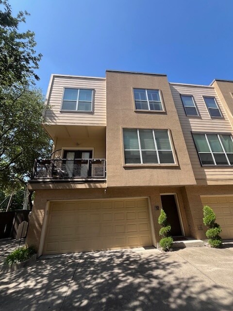 Foto principal - 4050 McKinney Ave