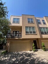 Building Photo - 4050 McKinney Ave