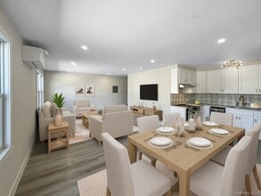 Building Photo - 110 Jericho Tpke