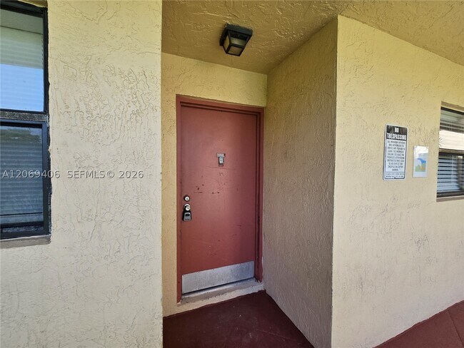 Building Photo - 3396 Foxcroft Rd