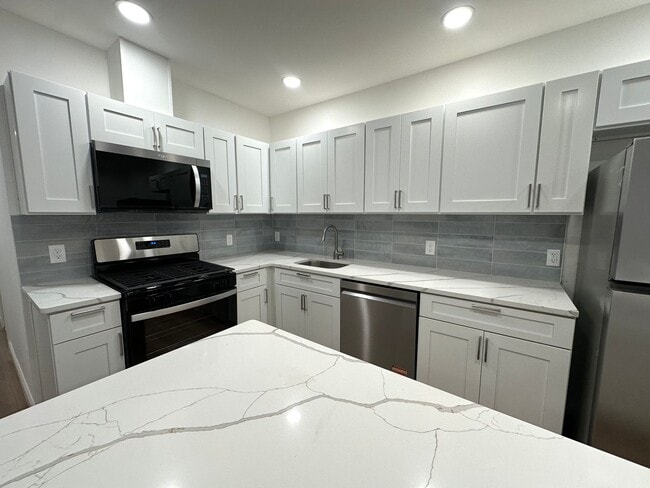 Foto del edificio - 27 Joyce Kilmer Ave