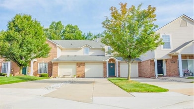 Building Photo - 21083 Cooper Dr