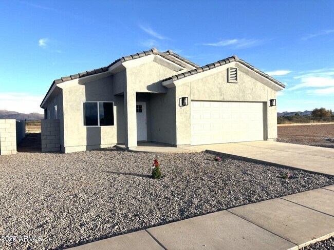 Building Photo - 3511 Cam Del Rancho