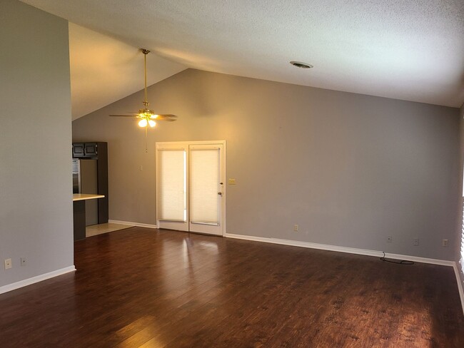 Foto del edificio - 1400 West End St