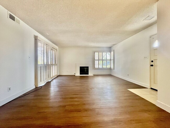 Building Photo - 3516 Seahorn Cir