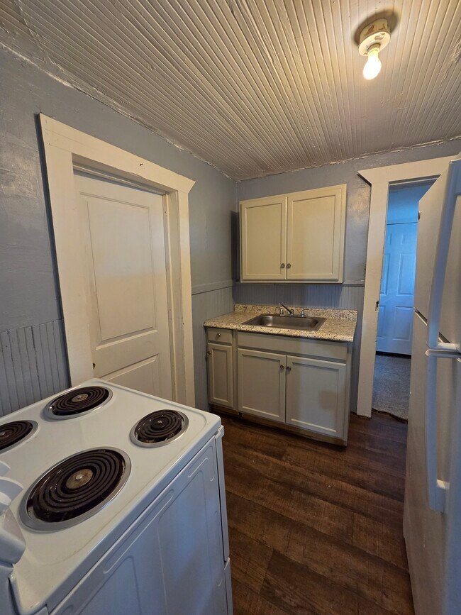Foto del edificio - 1170 W 21st St
