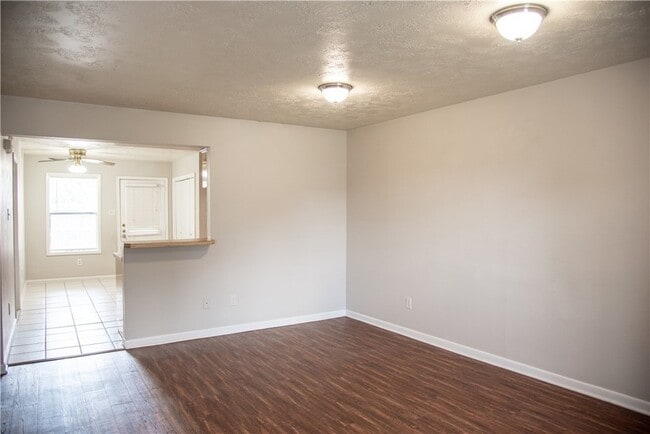 Photo - 1902 Woodsman Dr Apartment