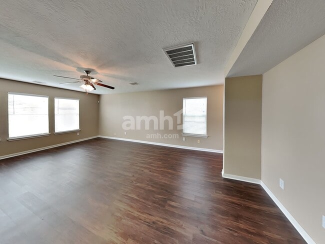 Building Photo - 18435 Westgate Pasture Ln