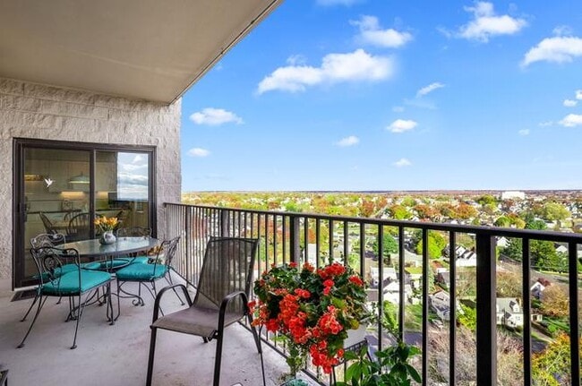 Building Photo - Bridgeport