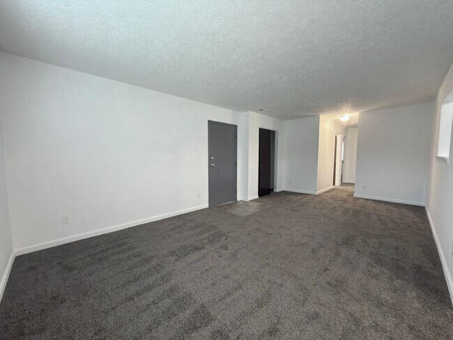 Foto del edificio - 2740-2742 Jessup Rd