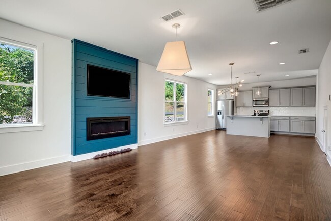 Photo - 798 Cottage Park Dr House