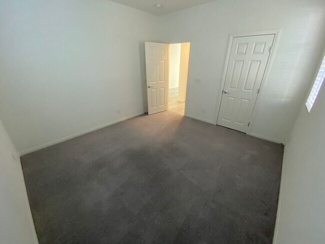Foto del edificio - Beautiful 4 bed/3 home located in Henderson.