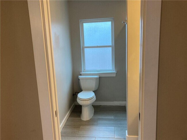 Foto del edificio - 1203 E 7th St