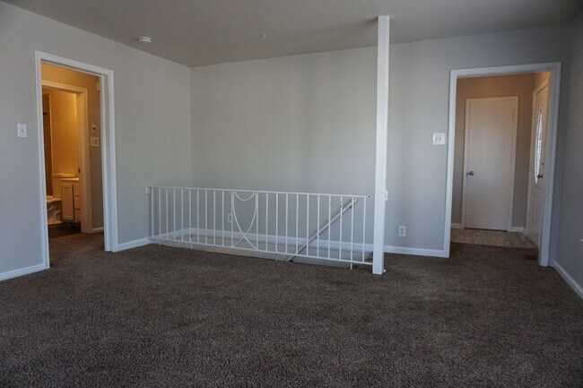 Foto del edificio - 3543 Valley Heights Dr