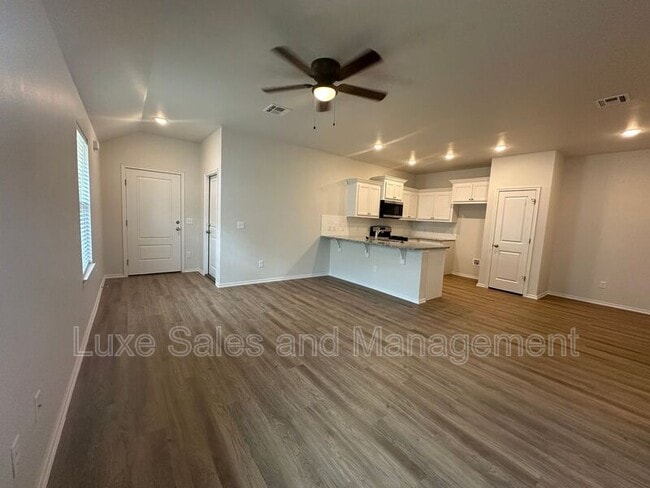 Building Photo - 3707 Franks Way