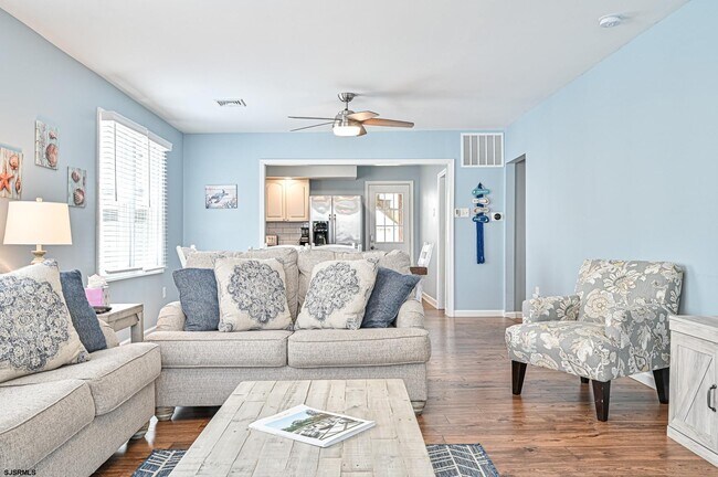 Building Photo - 104 N Baltimore Ave