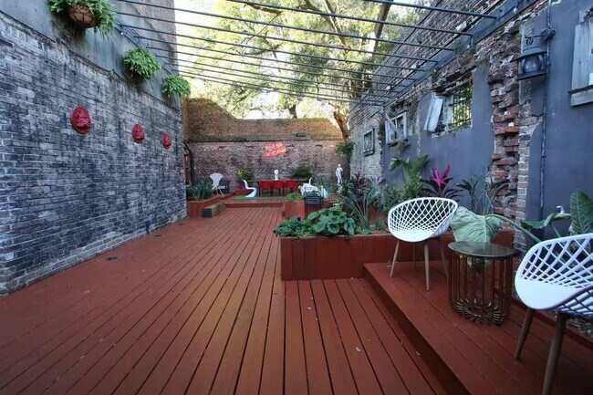 Foto del edificio - 709 Jackson Ave