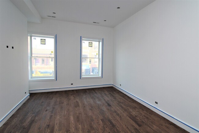 Building Photo - 1440 N Milwaukee Ave
