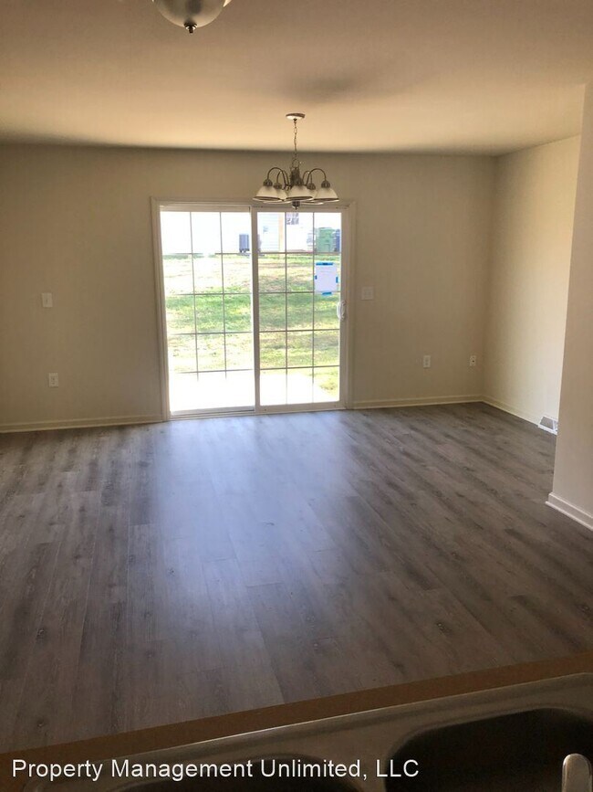 Building Photo - 3 br, 2.5 bath House - 920 Lantern Ct