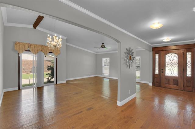 Foto del edificio - 549 Shadowcrest Ln