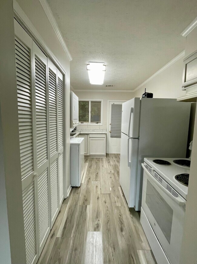 Foto del edificio - 2790 Country Ct SE