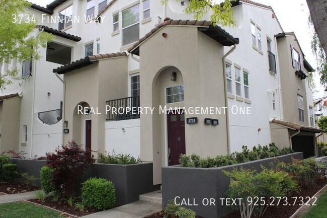 Building Photo - Beautiful 2 Bed/2 Bath Condo in Perfect Du...
