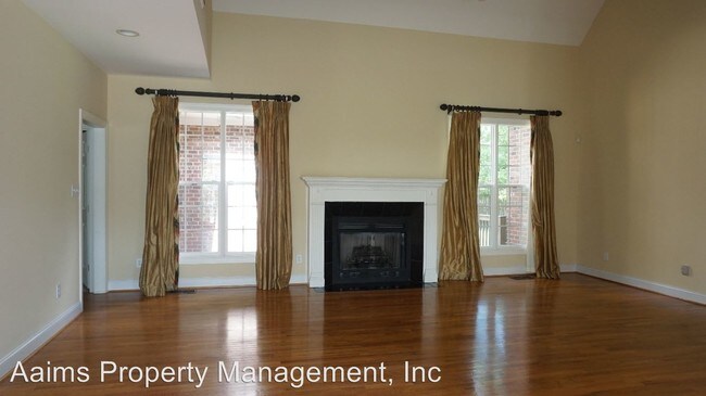 Foto del edificio - 7133 Holmfield Rd