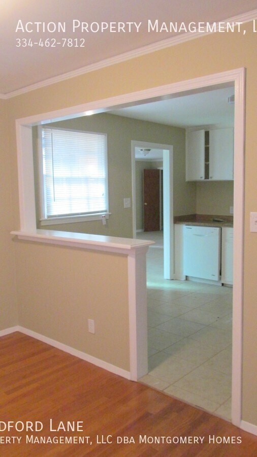 Building Photo - 3334 Bedford Ln