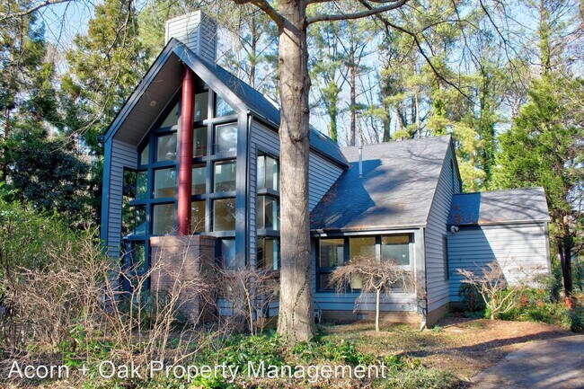 Building Photo - 4 br, 3.5 bath House - 3628 Carlisle Dr