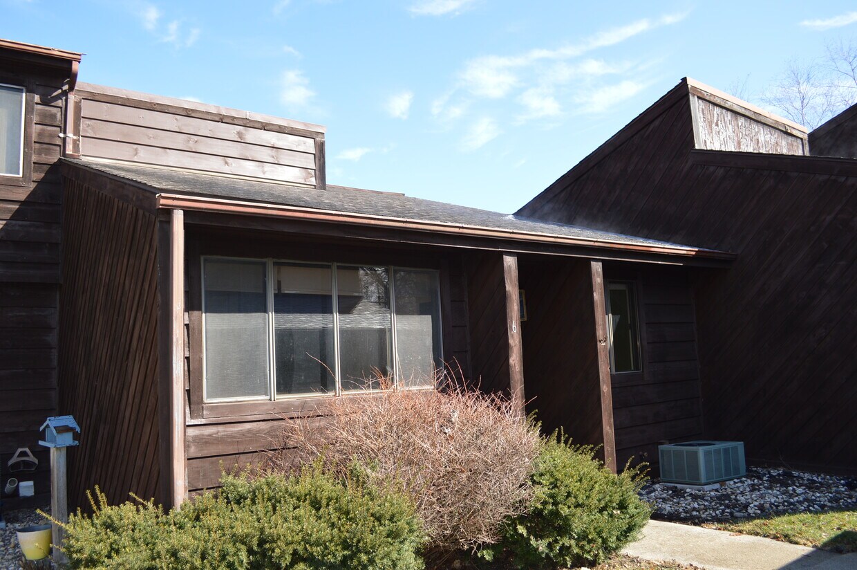 Front - 1010 Village Rd. #6