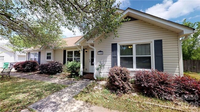 Foto del edificio - 13906 Glendevon Ct