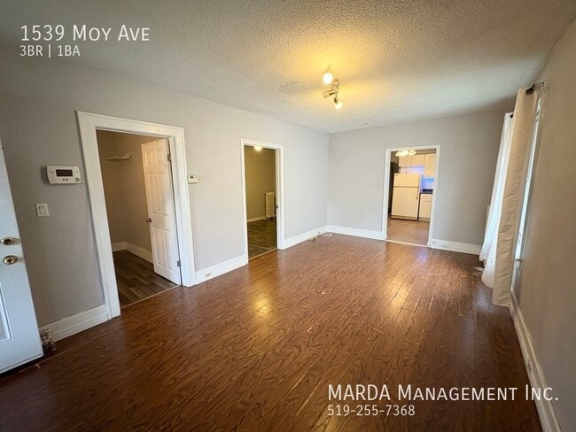 Building Photo - 1539 Moy Ave