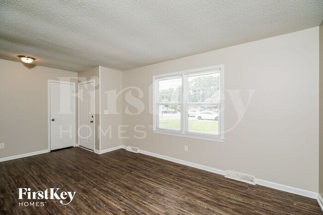 Building Photo - 4019 Ladson Rd
