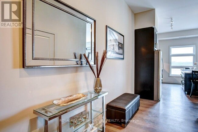 Building Photo - 555 William Graham Dr